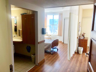 Basic room entry in a Grace Manor floor.