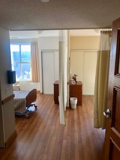 Basic room entry in a Grace Manor floor.